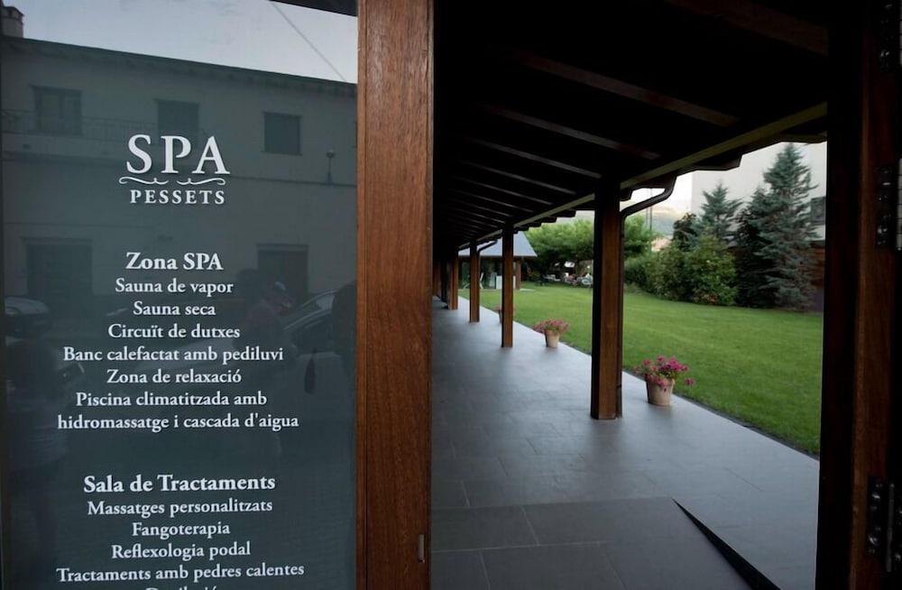 Hotel Restaurant Pessets & Spa Сорт Экстерьер фото