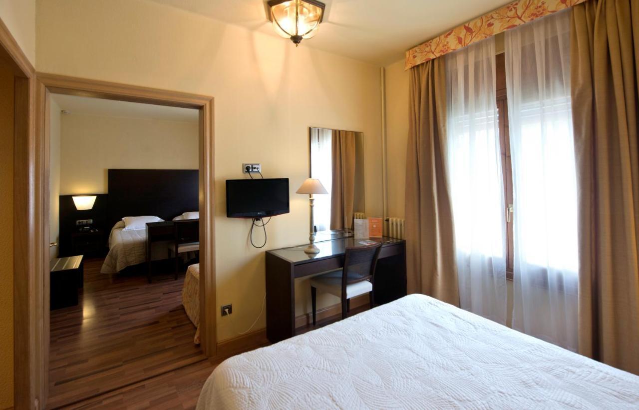 Hotel Restaurant Pessets & Spa Сорт Экстерьер фото